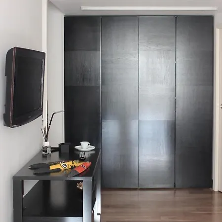 The Queen's Неаполь