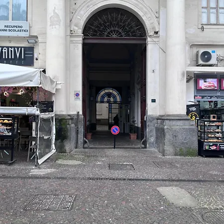 The Queen's Nocleg ze śniadaniem Neapol